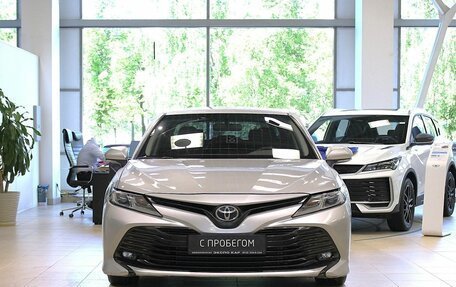 Toyota Camry, 2020 год, 1 570 000 рублей, 2 фотография
