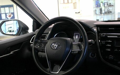Toyota Camry, 2020 год, 1 570 000 рублей, 13 фотография