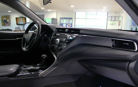Toyota Camry, 2020 год, 1 570 000 рублей, 17 фотография