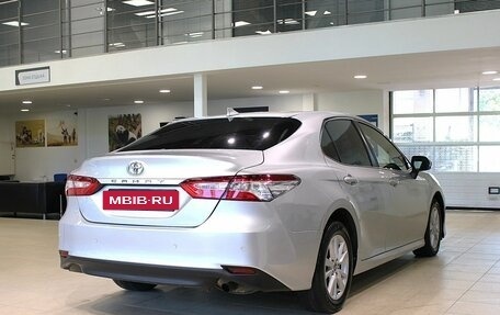 Toyota Camry, 2020 год, 1 570 000 рублей, 6 фотография