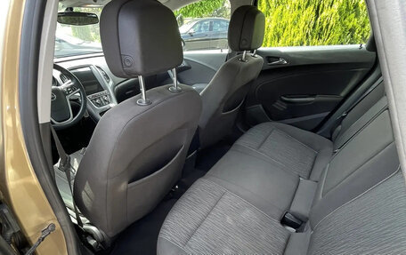 Opel Astra J, 2012 год, 810 000 рублей, 11 фотография