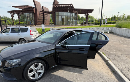Mercedes-Benz E-Класс, 2017 год, 4 000 000 рублей, 3 фотография