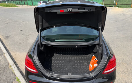 Mercedes-Benz E-Класс, 2017 год, 4 000 000 рублей, 19 фотография