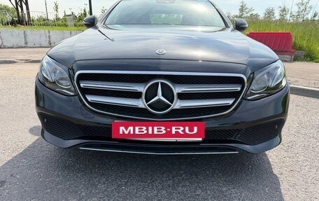 Mercedes-Benz E-Класс, 2017 год, 4 000 000 рублей, 12 фотография