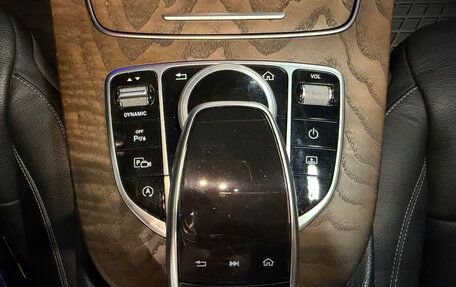 Mercedes-Benz E-Класс, 2017 год, 4 000 000 рублей, 28 фотография
