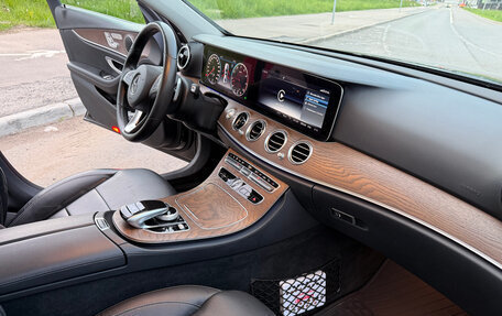 Mercedes-Benz E-Класс, 2017 год, 4 000 000 рублей, 32 фотография