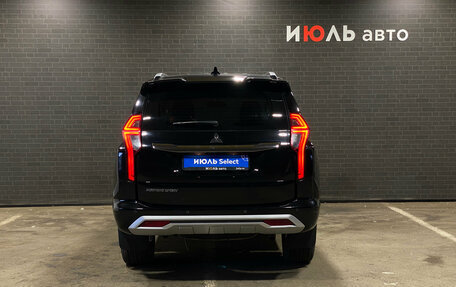 Mitsubishi Montero Sport, 2022 год, 4 500 000 рублей, 6 фотография