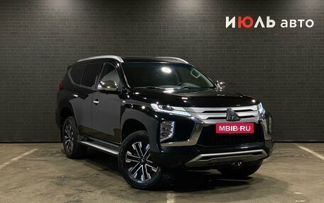 Mitsubishi Montero Sport, 2022 год, 4 500 000 рублей, 3 фотография