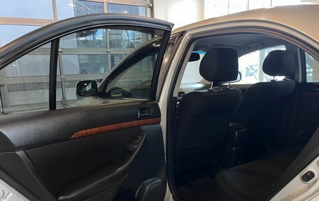 Toyota Avensis III рестайлинг, 2008 год, 728 000 рублей, 22 фотография