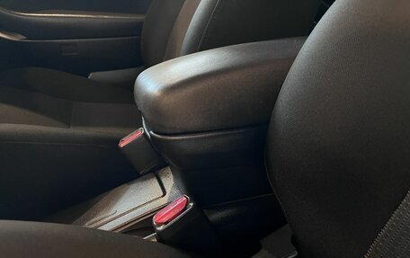 Toyota Avensis III рестайлинг, 2008 год, 728 000 рублей, 29 фотография