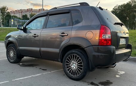 Hyundai Tucson III, 2008 год, 900 000 рублей, 4 фотография