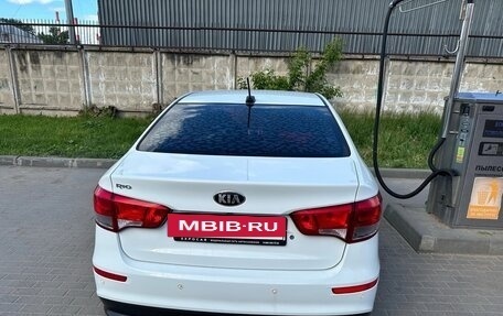KIA Rio III рестайлинг, 2017 год, 995 000 рублей, 5 фотография
