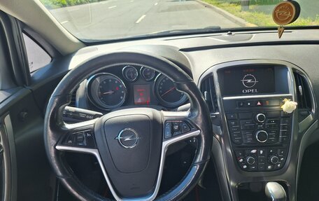 Opel Astra J, 2010 год, 550 000 рублей, 6 фотография