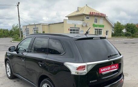 Mitsubishi Outlander III рестайлинг 3, 2013 год, 1 450 000 рублей, 3 фотография
