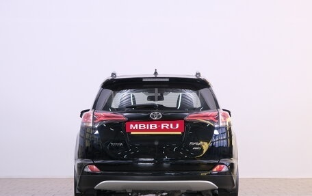 Toyota RAV4, 2017 год, 2 299 000 рублей, 6 фотография
