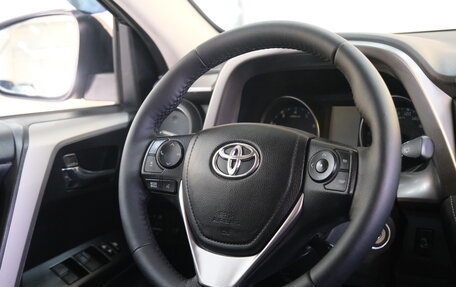 Toyota RAV4, 2017 год, 2 299 000 рублей, 13 фотография