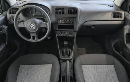 Volkswagen Polo VI (EU Market), 2011 год, 699 000 рублей, 11 фотография