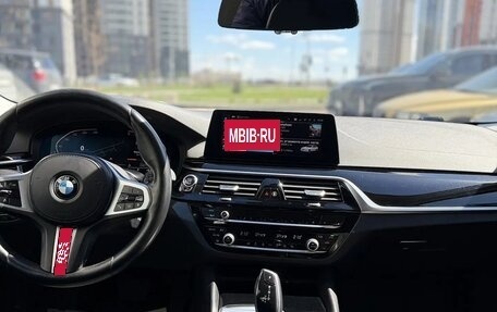 BMW 5 серия, 2019 год, 2 650 000 рублей, 11 фотография