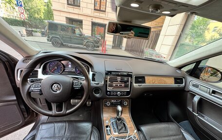 Volkswagen Touareg III, 2013 год, 2 600 000 рублей, 16 фотография