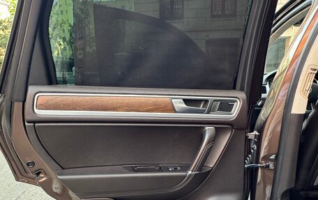 Volkswagen Touareg III, 2013 год, 2 600 000 рублей, 13 фотография