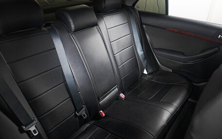 Toyota Avensis III рестайлинг, 2005 год, 999 000 рублей, 15 фотография