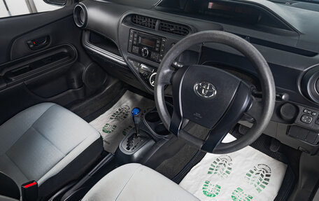 Toyota Aqua I, 2019 год, 1 099 000 рублей, 9 фотография