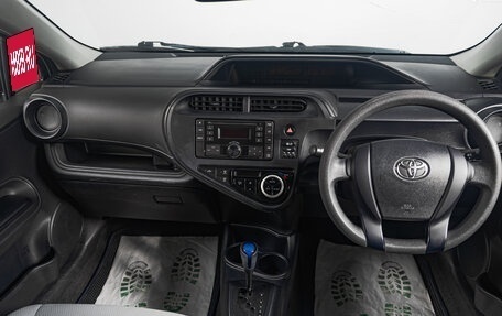 Toyota Aqua I, 2019 год, 1 099 000 рублей, 11 фотография