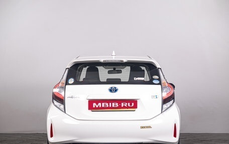 Toyota Aqua I, 2019 год, 1 099 000 рублей, 5 фотография