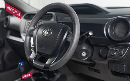 Toyota Aqua I, 2019 год, 1 099 000 рублей, 10 фотография