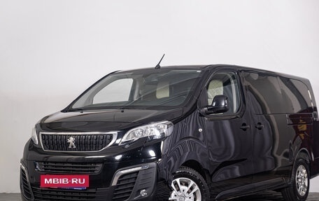 Peugeot Traveller I, 2018 год, 3 049 000 рублей, 14 фотография