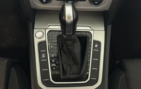 Volkswagen Passat B8 рестайлинг, 2017 год, 1 750 000 рублей, 14 фотография