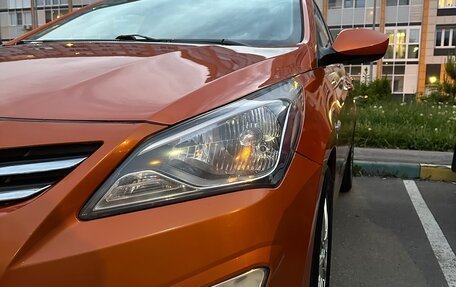 Hyundai Solaris II рестайлинг, 2015 год, 900 000 рублей, 10 фотография