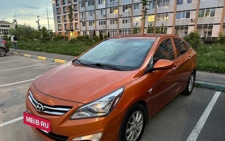 Hyundai Solaris II рестайлинг, 2015 год, 900 000 рублей, 14 фотография