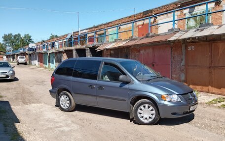 Dodge Caravan IV, 2002 год, 640 000 рублей, 2 фотография