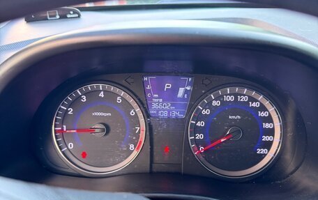 Hyundai Solaris II рестайлинг, 2012 год, 900 000 рублей, 12 фотография