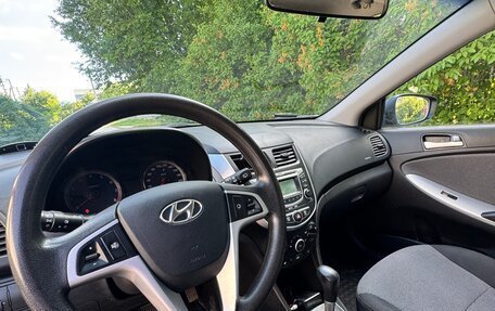 Hyundai Solaris II рестайлинг, 2012 год, 900 000 рублей, 8 фотография