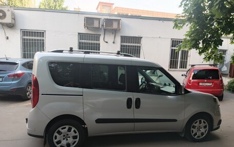 Fiat Doblo II рестайлинг, 2019 год, 1 100 000 рублей, 3 фотография