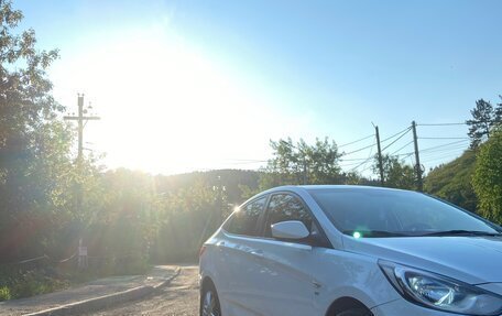 Hyundai Solaris II рестайлинг, 2013 год, 900 000 рублей, 3 фотография
