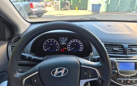 Hyundai Solaris II рестайлинг, 2013 год, 675 000 рублей, 5 фотография