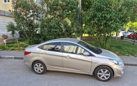 Hyundai Solaris II рестайлинг, 2013 год, 675 000 рублей, 14 фотография