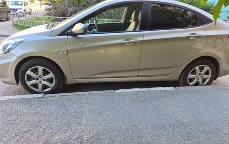 Hyundai Solaris II рестайлинг, 2013 год, 675 000 рублей, 17 фотография