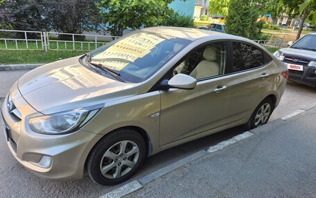 Hyundai Solaris II рестайлинг, 2013 год, 675 000 рублей, 18 фотография
