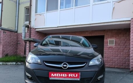 Opel Astra J, 2014 год, 920 000 рублей, 1 фотография