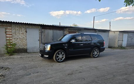 Cadillac Escalade III, 2013 год, 2 400 000 рублей, 8 фотография