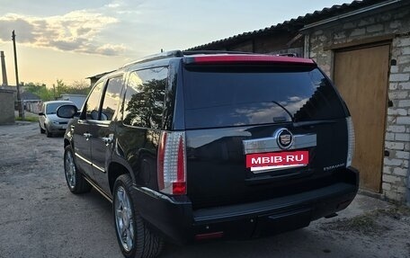 Cadillac Escalade III, 2013 год, 2 400 000 рублей, 9 фотография