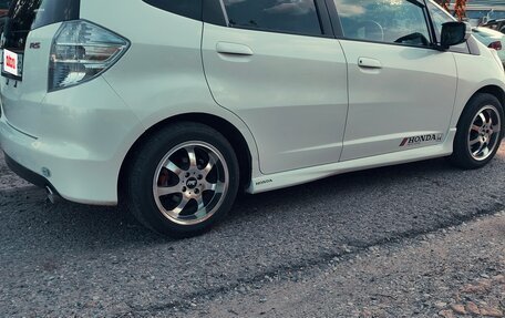 Honda Fit III, 2009 год, 750 000 рублей, 7 фотография