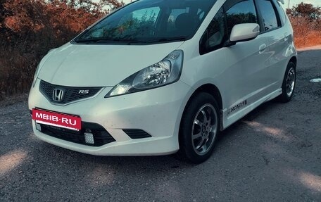 Honda Fit III, 2009 год, 750 000 рублей, 2 фотография
