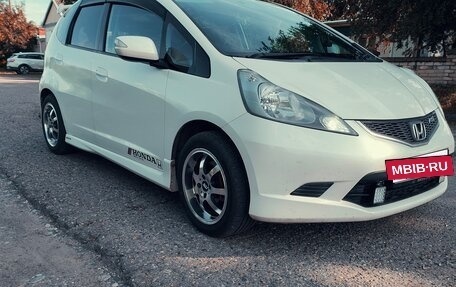 Honda Fit III, 2009 год, 750 000 рублей, 3 фотография