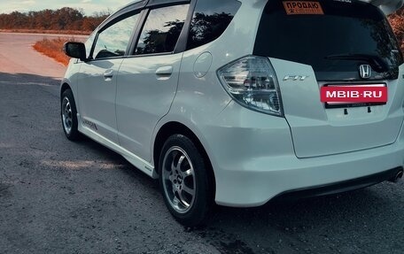 Honda Fit III, 2009 год, 750 000 рублей, 4 фотография