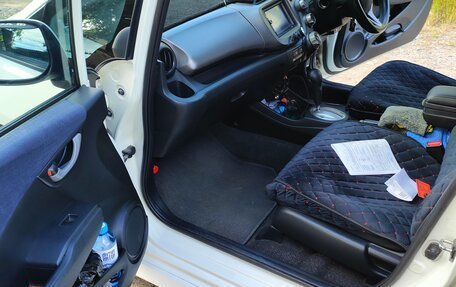 Honda Fit III, 2009 год, 750 000 рублей, 15 фотография
